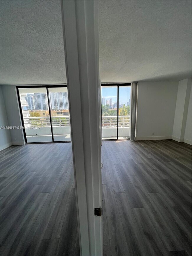 Building Photo - 3300 NE 192 St