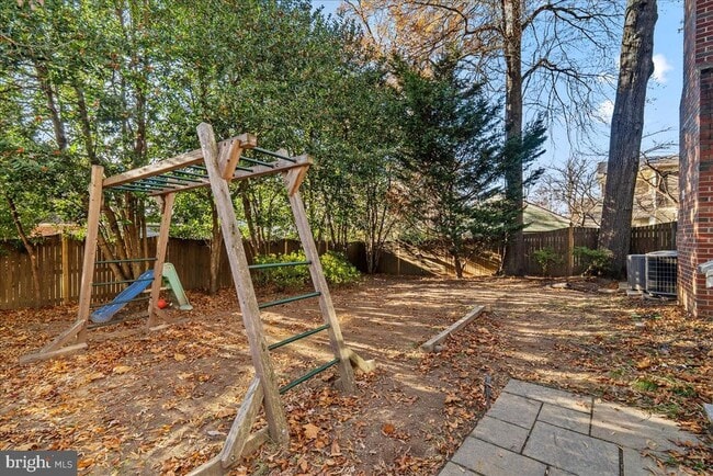 Building Photo - 2412 N Columbus St