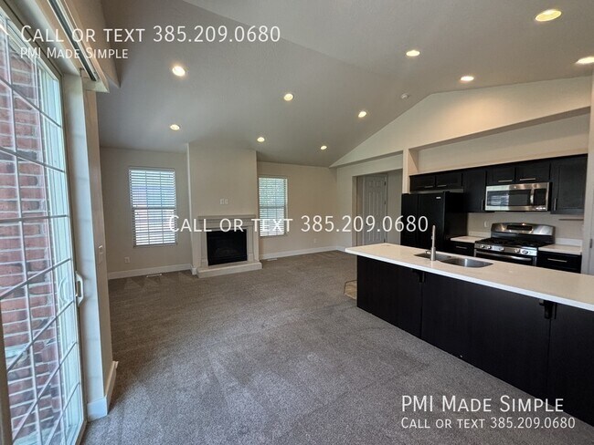 Building Photo - 126 W 3430