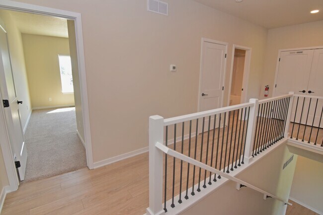 Building Photo - 29 Crosby Park Dr