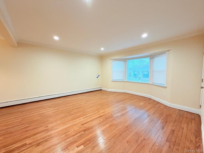 Building Photo - 35 N 16th St