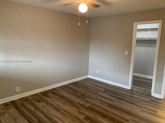 Building Photo - 3932 NW 87th Ave