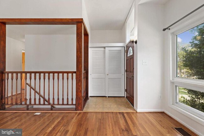 Building Photo - 6609 Bowie Dr