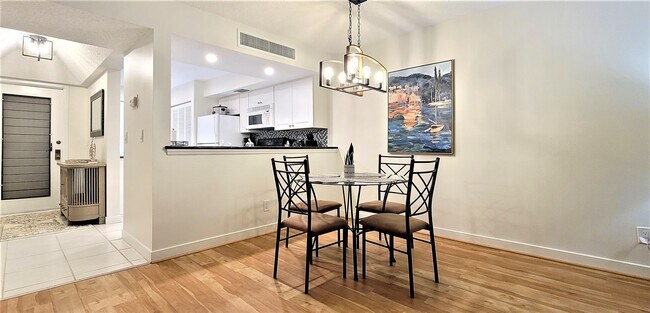 Building Photo - 157 Brackenwood Rd