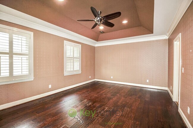 Building Photo - $500 Off 1st Month's Rent -3 Bdrm/ 3.5 Bath, Home with Garage in Downtown Wilmington