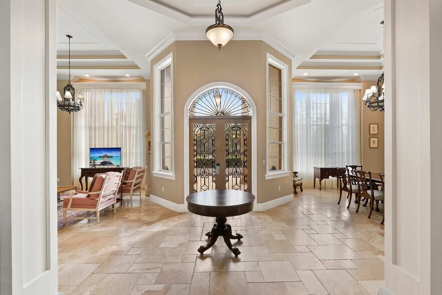 Building Photo - 2225 23rd St SW