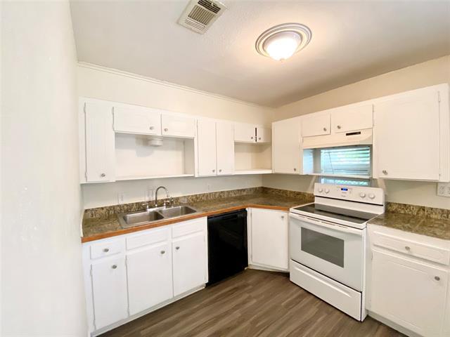 Building Photo - 801 Irwin Dr