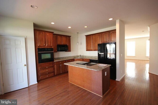 Building Photo - 15675 William Bayliss Ct