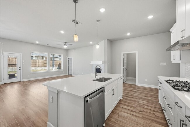 Building Photo - 1620 Mcdougall Crk