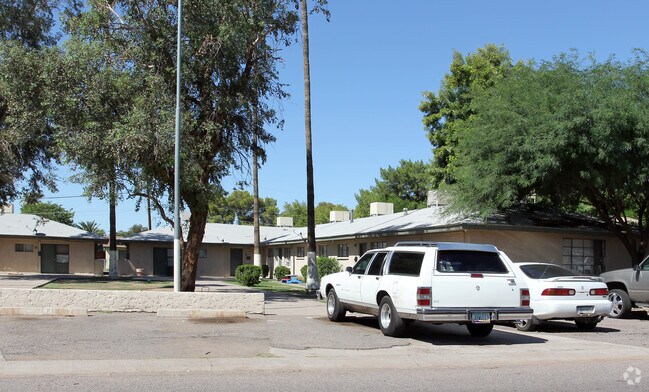 Primary Photo - White Tower Apartments