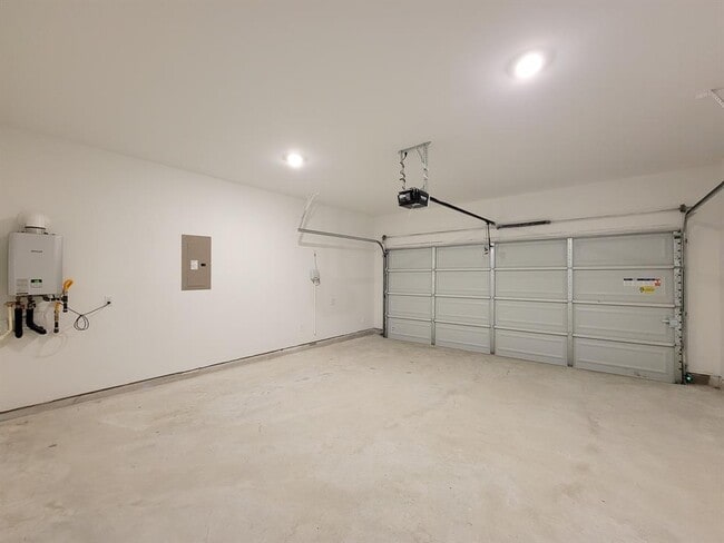 Building Photo - 9742 Rialto Hts Dr