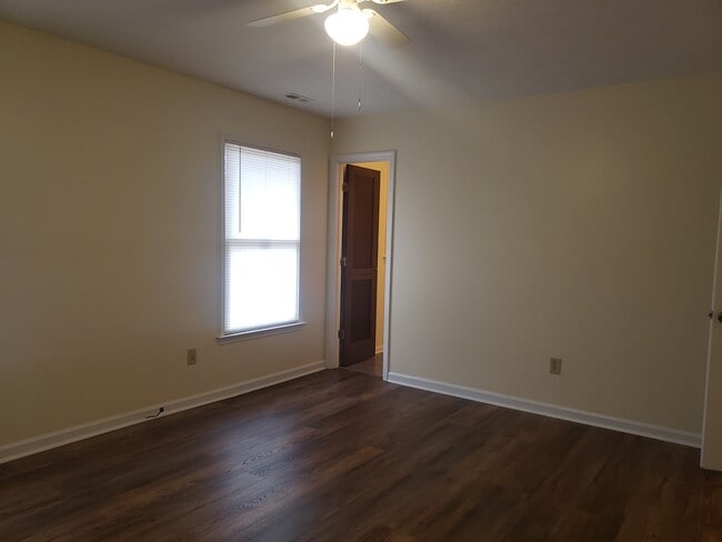 Building Photo - 334 Woodberry Cir