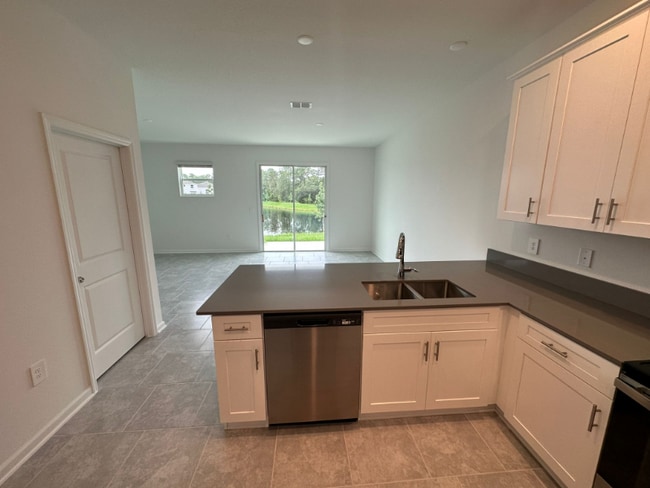 Building Photo - 7433 Stone Crk Trl