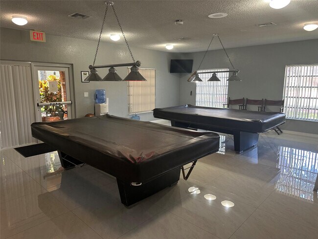 Building Photo - 251 S Cypress Rd