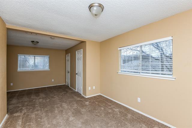 Building Photo - 2208 Havenwood Dr