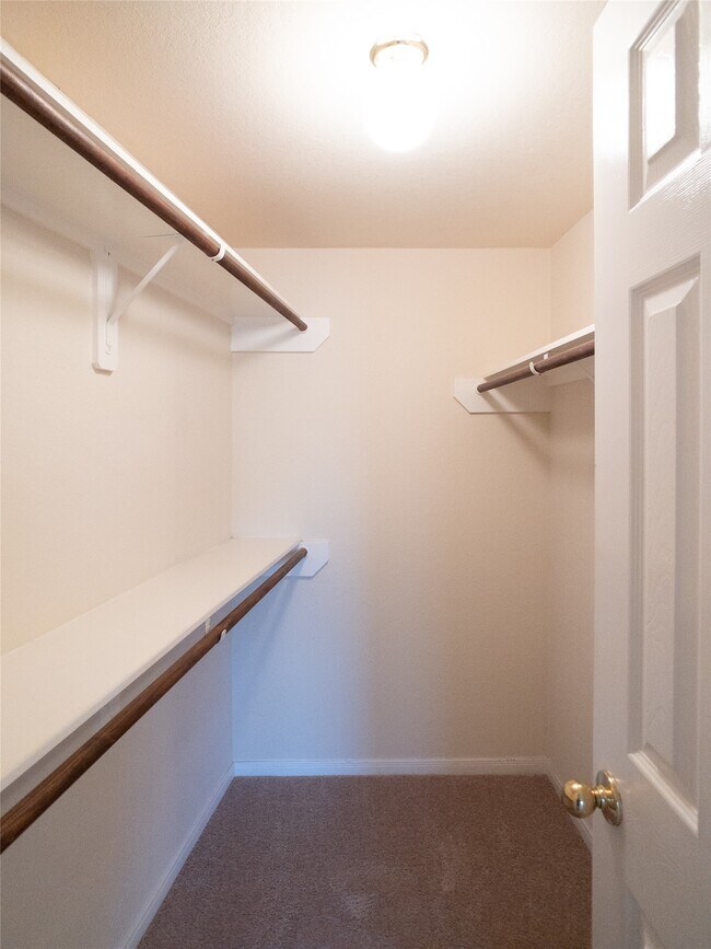Building Photo - 21843 Grassy Hill Ln
