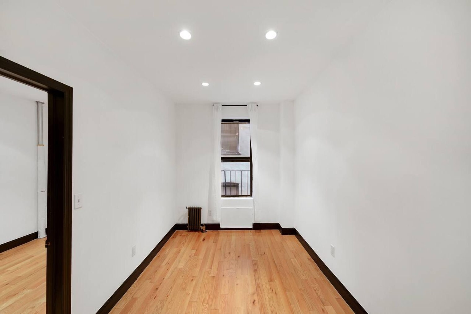 Building Photo - 20 Avenue A