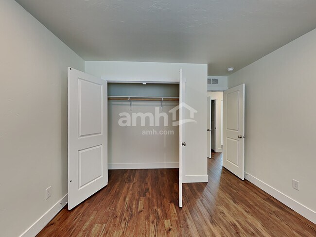 Building Photo - 965 N Rivermist Pl