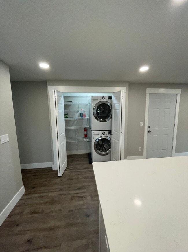 Building Photo - Newly Remodeled and updated Home near Fann...