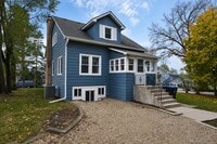 Building Photo - 3916 E Lake Shore Dr