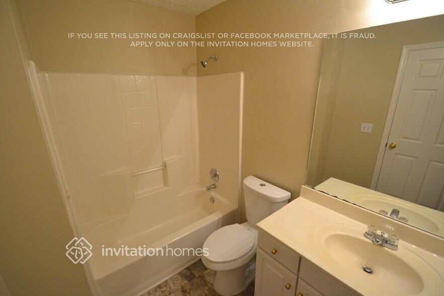 Building Photo - 2601 Dreux Ct