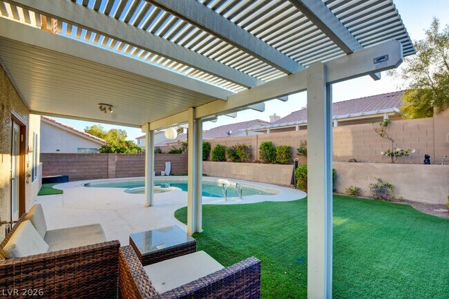 Building Photo - 3733 Horseshoe Mesa St