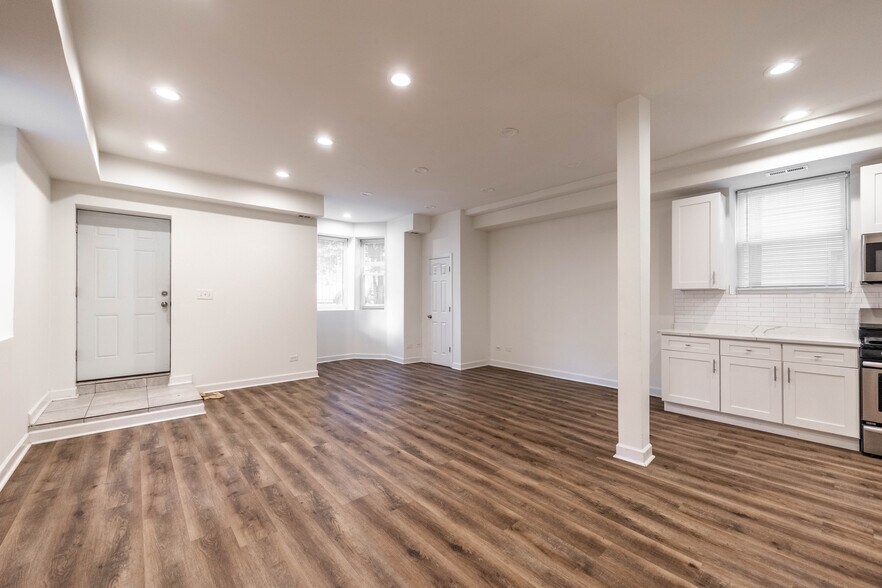 Building Photo - 2112 N Campbell Ave