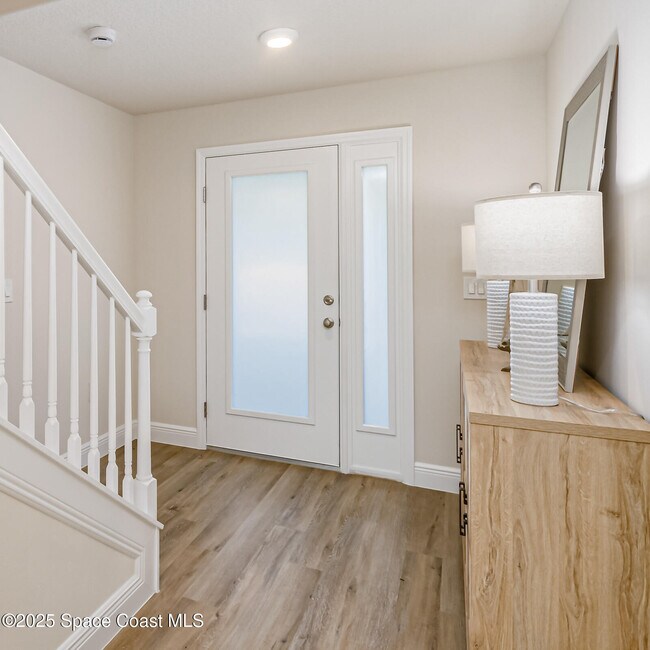 Building Photo - 177 Hidden Woods Place