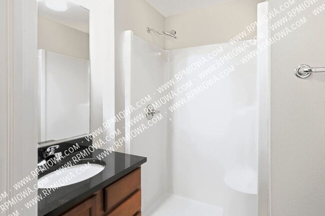 Building Photo - 9140 Greenspire Dr