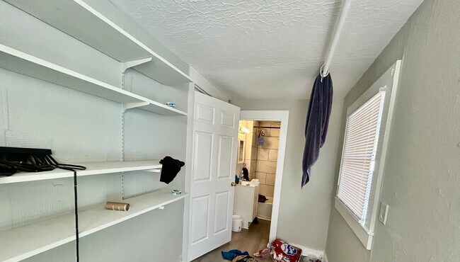 Building Photo - 5 Bedrooms for 2026-27 School Year