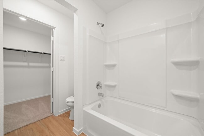 Building Photo - 1522 Windrose Bnd