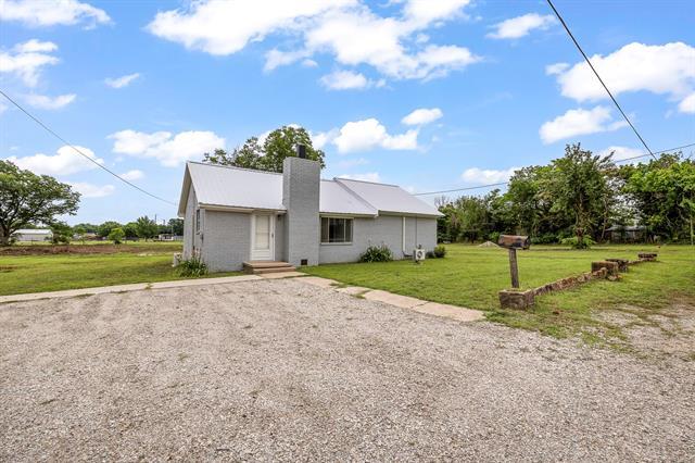 Building Photo - 841 N Burleson St