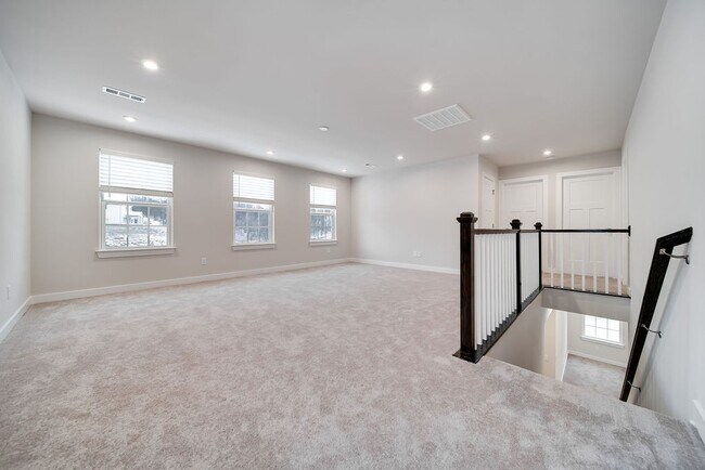 Building Photo - 1124 Watermark Way