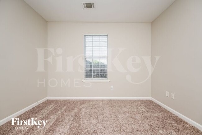 Building Photo - 1513 N Hampton Ct