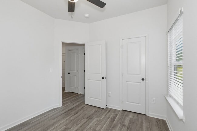 Building Photo - 5939 Terry St