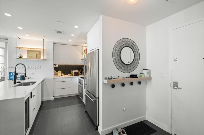 Building Photo - 3301 NE 1st Ave