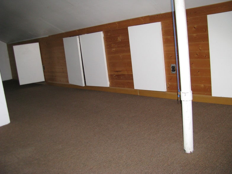 Attic-Storage - 167 Rolling St
