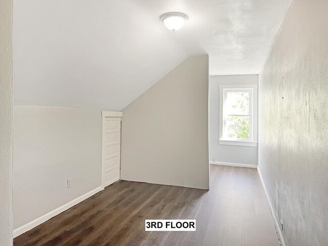 Building Photo - 1018 Bucknell Ave