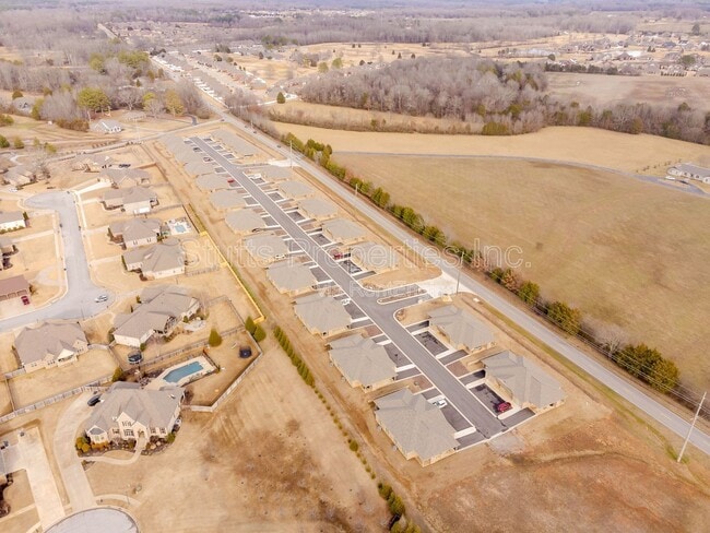 Building Photo - 206 Bentbrook Pl