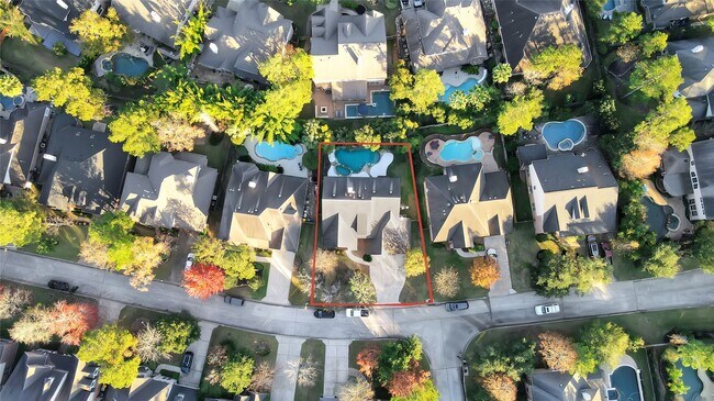 Building Photo - 10 E Artist Grove Cir