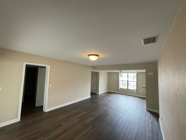 Building Photo - 2497 Heron Terrace