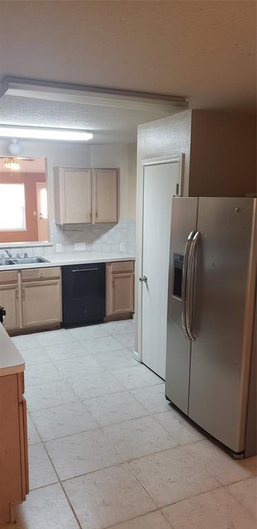 Building Photo - 15003 Sugar Sands Dr
