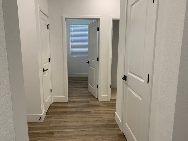 Building Photo - Brand NEW 4 bedroom 1 story home Rancho Co...