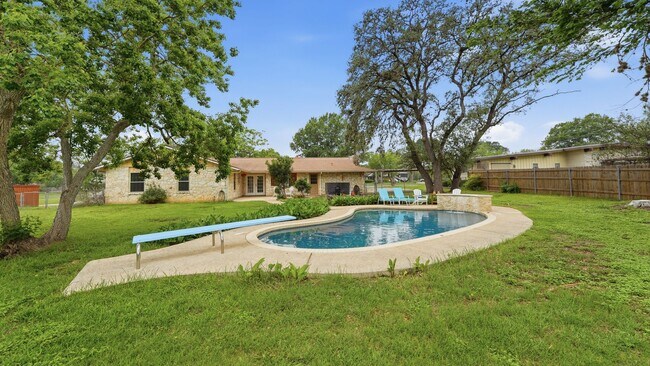 Building Photo - Beautiful Home on Nearly an Acre in Helotes with Pool, Office & No HOA
