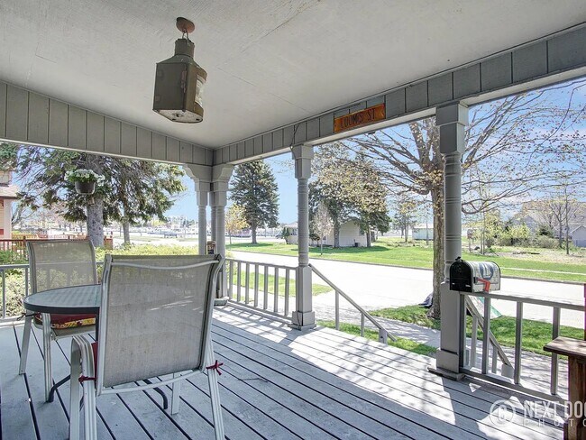 Primary Photo - 706 W Loomis St