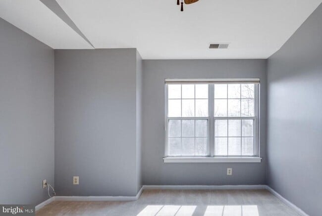 Building Photo - 7501 Ashby Ln