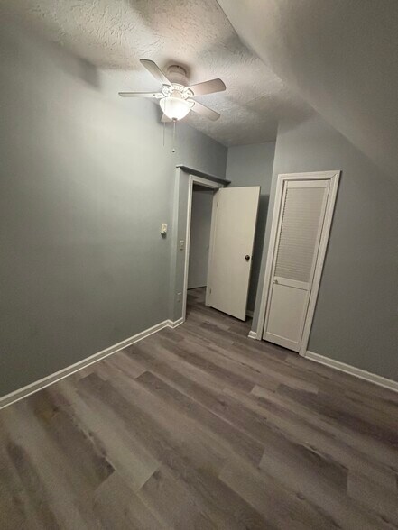 Bedroom 2 - 7 Old Orchard Ln