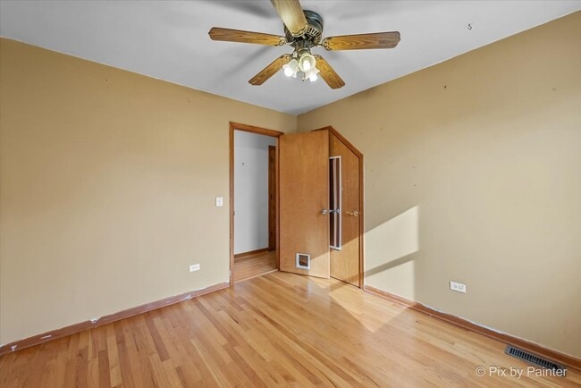 Building Photo - 31 W Harrison Rd