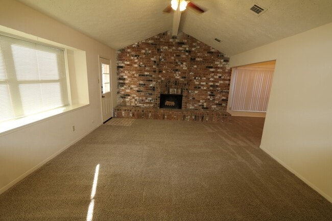 Building Photo - 22519 Deville Dr