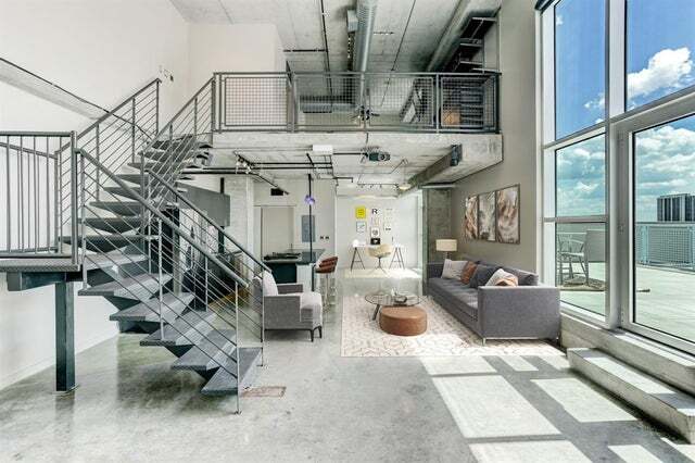 Building Photo - 2000 Bagby-ID310.5